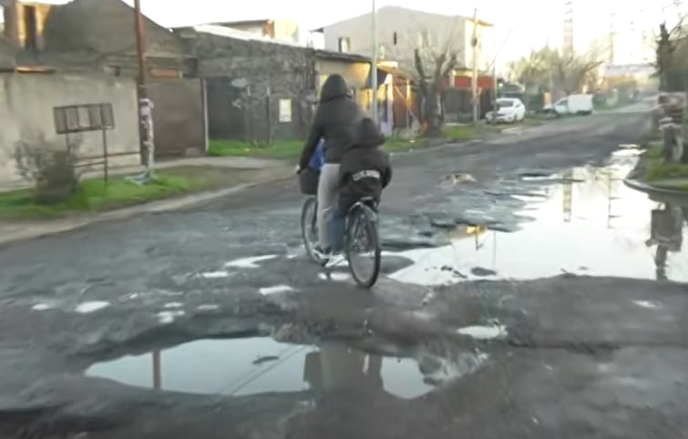 Axel Kicillof durante una reunión con intendentes en la Gobernación de La Plata.