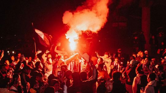 Hinchas de Alianza Lima en el estadio (imagen referencial)